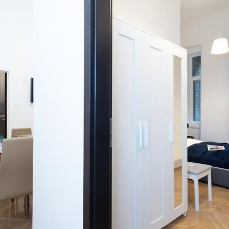 Ultra Central Large Stylish Apartment Budapest Exterior foto